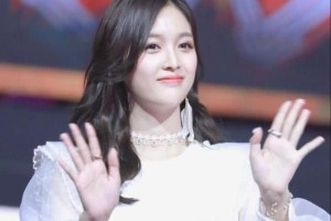 吴宣仪人气逼近杨超越，金发美少女实力圈粉