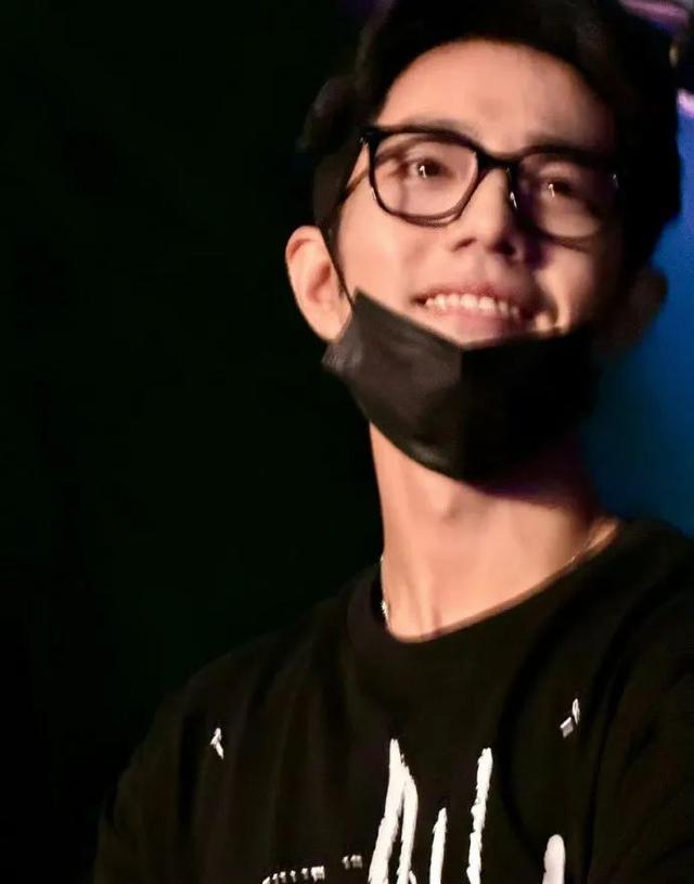 肖战听歌落泪