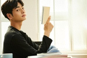 肖战机车风造型引爆热搜，颠覆古装男神形象