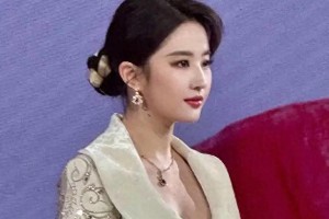 刘亦菲资生堂活动惊艳亮相，白色刺绣礼服封神