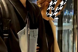 柯淳姐姐回应女助理挽手争议，呼吁粉丝理解