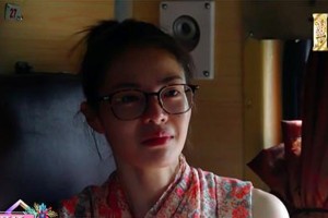 《各位游客请注意》揭秘娱乐圈职场辛酸与温暖亲情