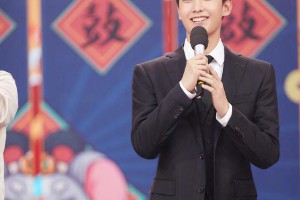 杨洋朱一龙黑西装造型对比，谁更胜一筹？