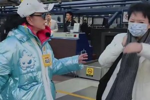 《一路繁花》嘉宾反差：刘晓庆活力vs李小冉自私引热议